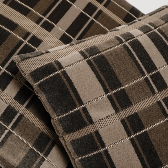 Geiger Textiles Pillow Covers SET of 2 Brand New - Picture 2 of 4